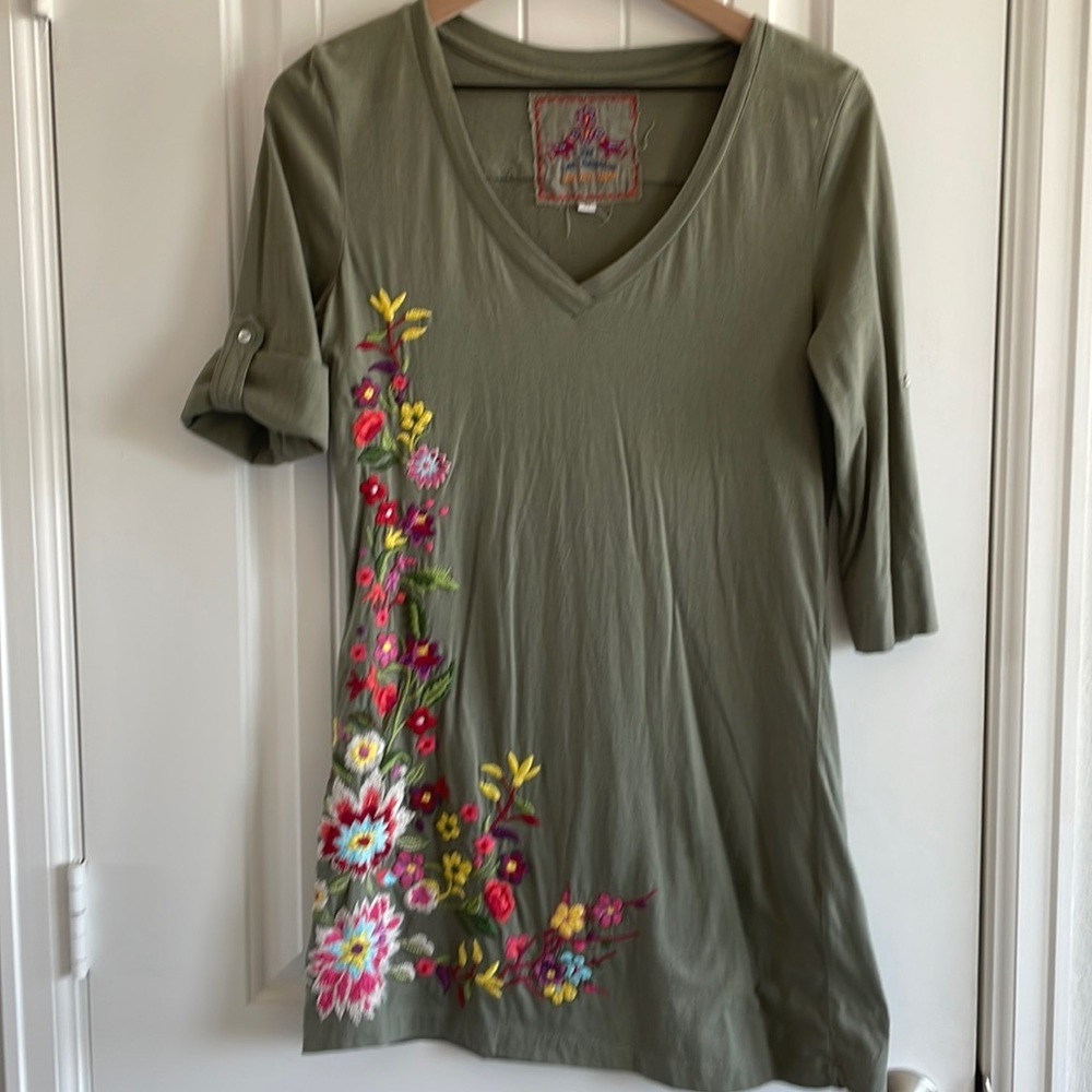 Johnny Was | Olive Green Embroidered Tunic Top